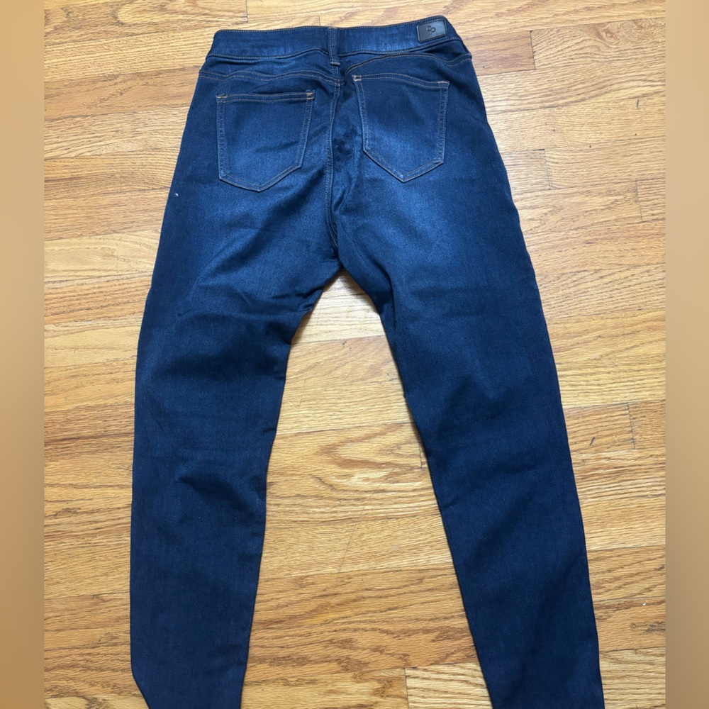 Blue skinny jeans